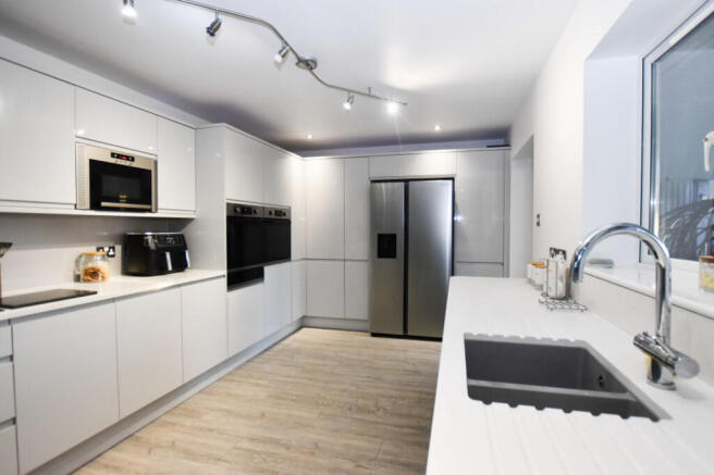 Dining Kitchen 4
