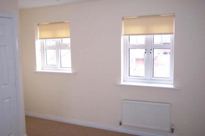 FRONT BEDROOM (FRONT)