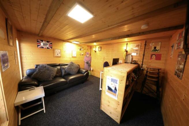 Summerhouse/bar