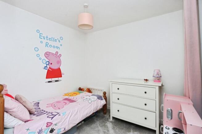 4 bed Semi-Detached for sale Image 10