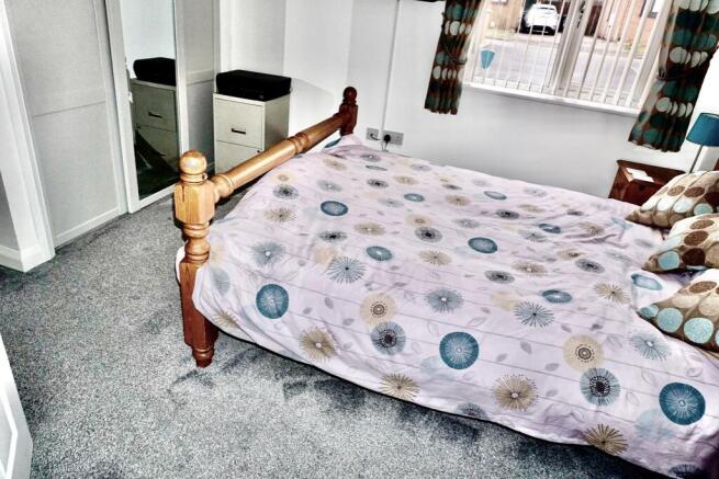 bed 1 alt