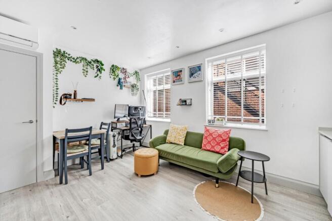 Flat 78, 5 Devonhurst Place-4.jpg