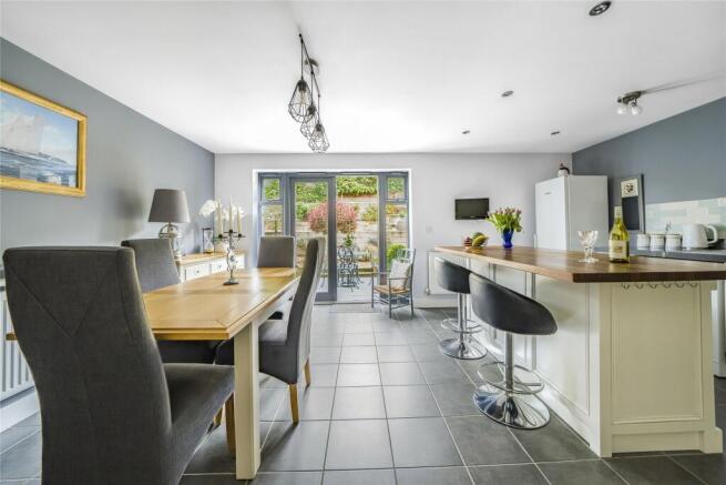 Kitchen/Dining Rm