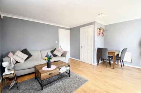 Glenmuir Close, Irlam, M44