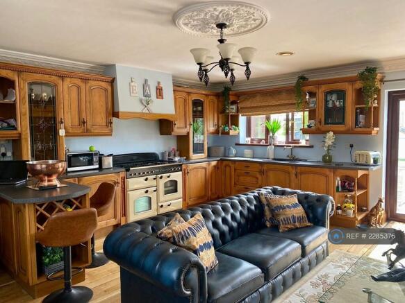 Living Area / Kitchen 