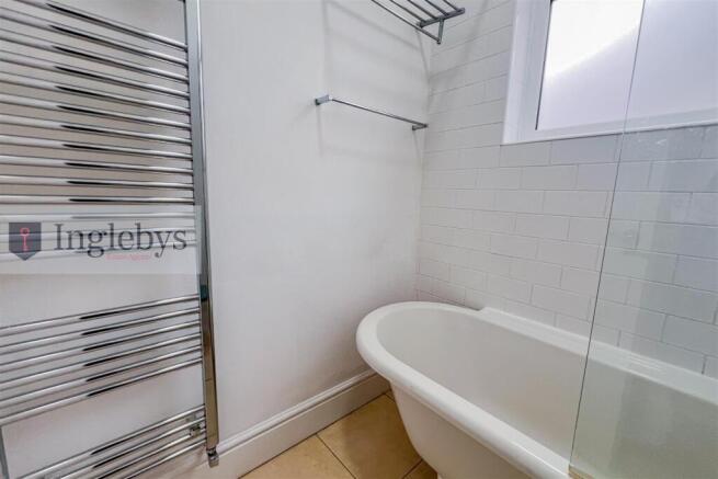 2 bed Apartment to rent Image 11