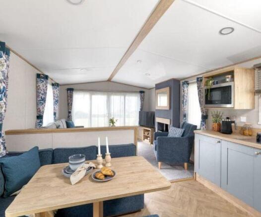 Bright Open Plan Layout In The Abi Hamble Holiday