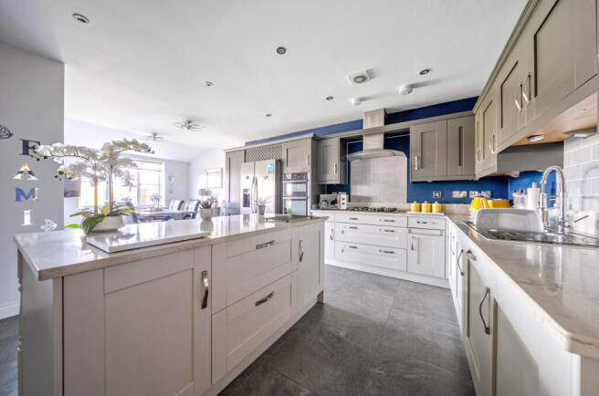 1418928-5-699f0b8...