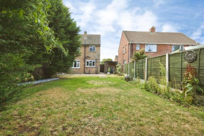 2 bed Semi-Detached for sale Image 9