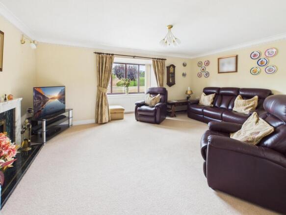 16 Grove Drive, Woodhall Spa photo 4
