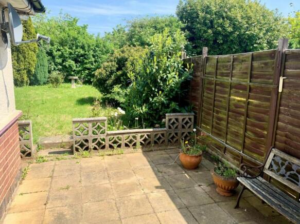 FRONT GARDEN