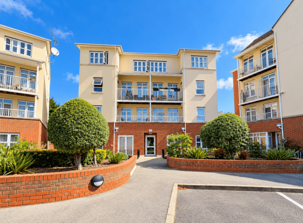 2 bedroom Flat for sale