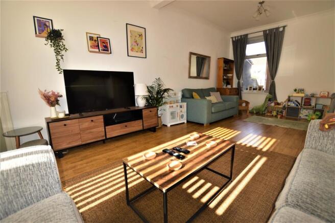 Lounge1.JPG