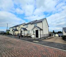 35, St Davids Park, Llan-faes, Brecon LD3 8EQ