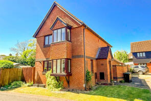 16, Fernglade, New Milton BH25 5NZ