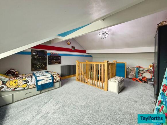 4 bed Terraced for sale Image 9