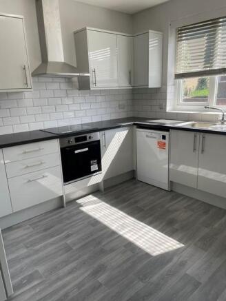 Kitchen 4.jpg