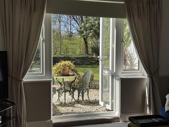 SITTING ROOM