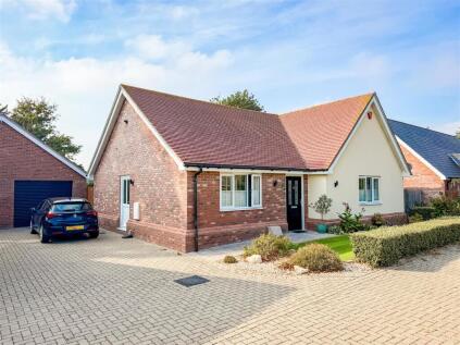 Clay Hall Crescent, East Clacton, Essex