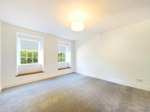 CAM01268G0-PR0217-STILL005.jpg