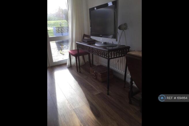 Sky q In Living Room With Big Screen Tv