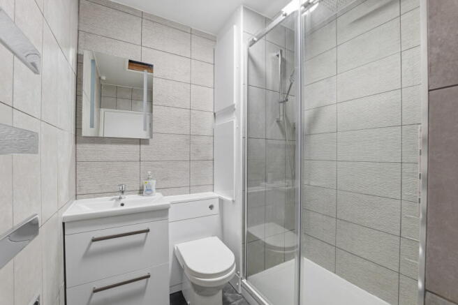 2 bed Flat for sale Image 9
