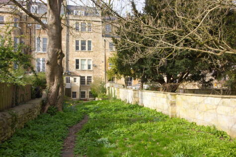 Kensington Place, Bath, BA1 6AP