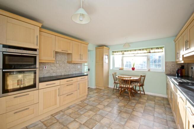 Kitchen/Breakfast