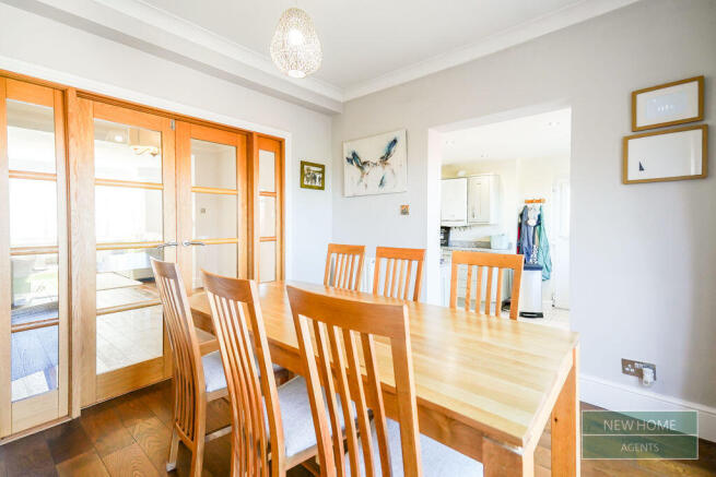 3 bed Semi-Detached for sale Image 6
