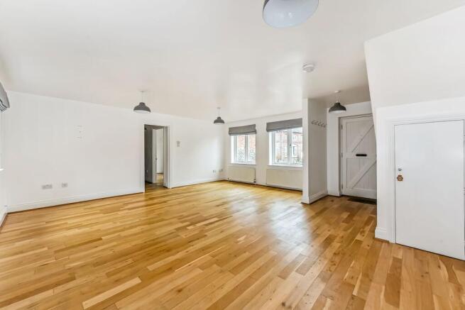 Sitting/Dining Room