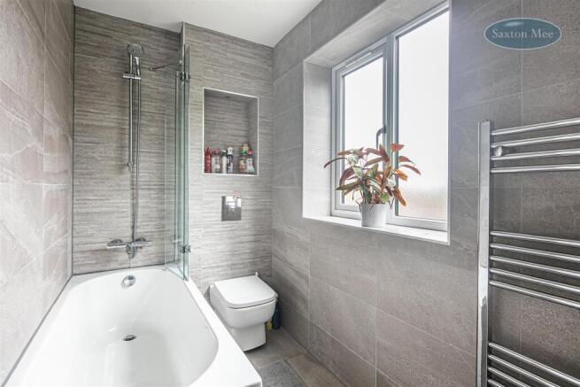 4 bed Detached for sale Image 12