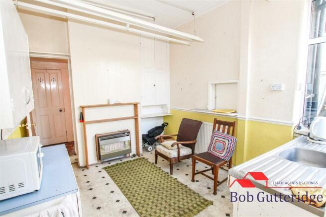 KITCHEN / BREAKFAST ROOM