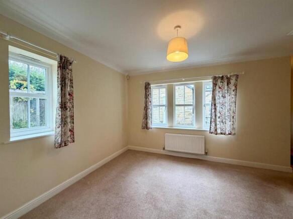 3 bed Detached to rent Image 7