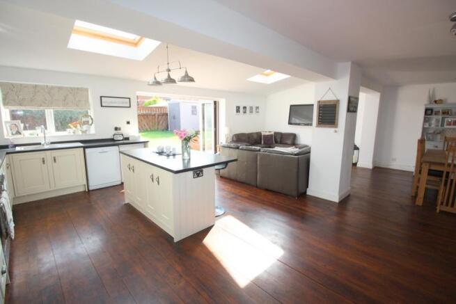 Kitchen / DIner