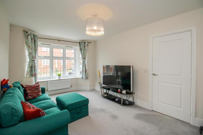 4 bed Detached for sale Image 7