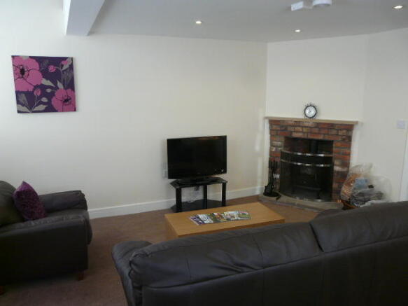 Lindisfarne, Lounge