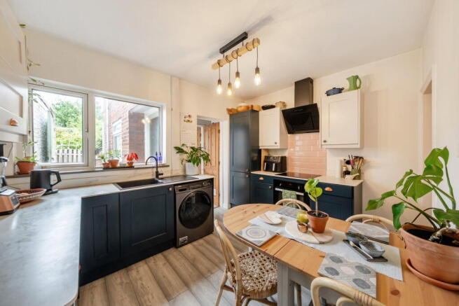 3 bed Terraced for sale Image 4