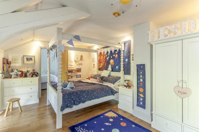 3 bed Detached for sale Image 11