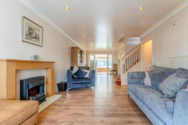 8641264-interior03.jpg