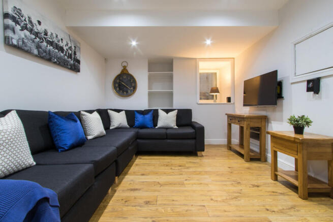 91LB Lounge