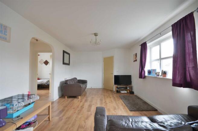 OPEN PLAN LIVING ROO
