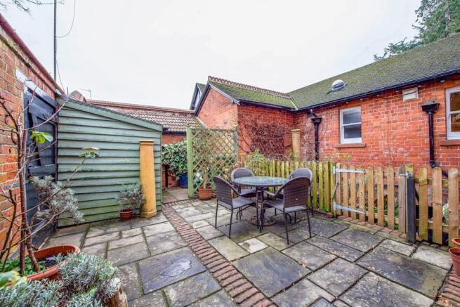 Courtyard garden