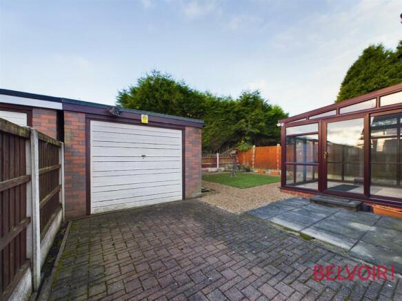 Garage & Parking