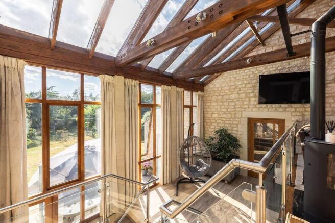 4 bed Detached for sale Image 5