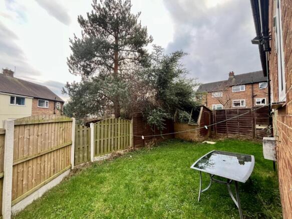 3 bed House to rent Image 12