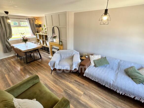 Keir Hardie Court, Beith lounge