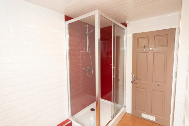 7 bed Terraced to rent Image 12