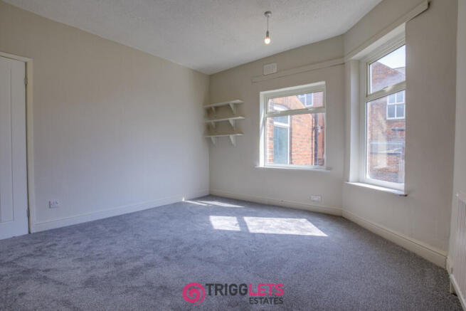 2 bed Terraced to rent Image 11
