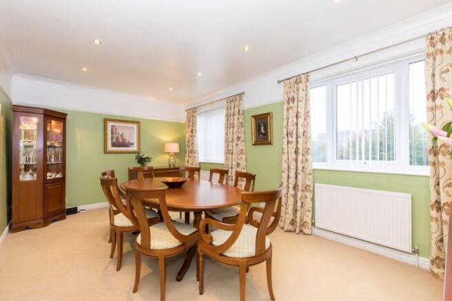 Dining / bedroom