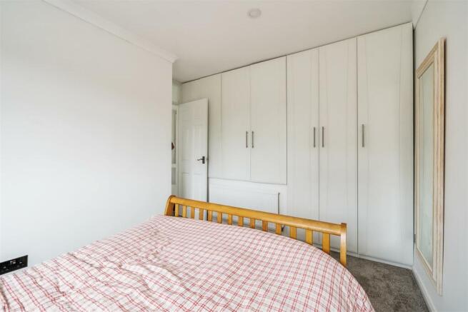 86 The Sale, Daventry